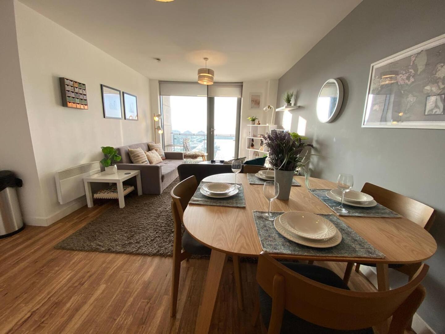 Stunning Mersey View Flat W Parking In ลิเวอร์พูล ภายนอก รูปภาพ